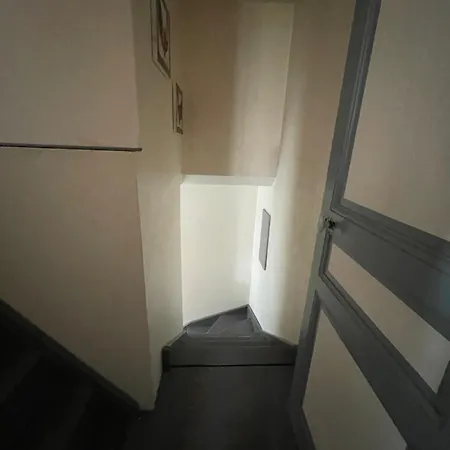 Le Jardin Du Clocheton, Jardin Et Parkings Prives, Centre