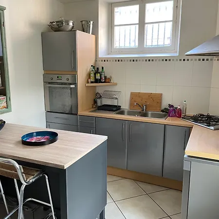 Apartment Le Jardin Du Clocheton, Jardin Et Parkings Prives, Centre